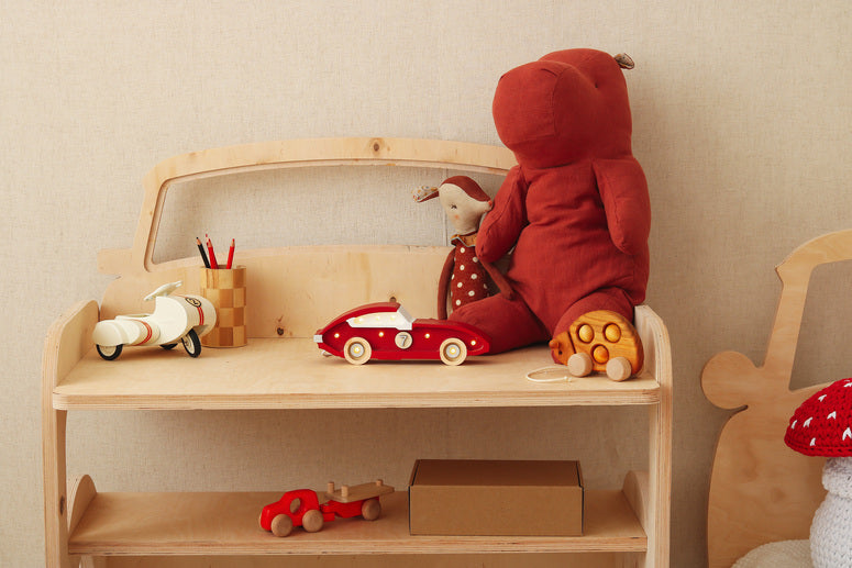 Little Lights Race Car Mini lampe i træ - flere farver