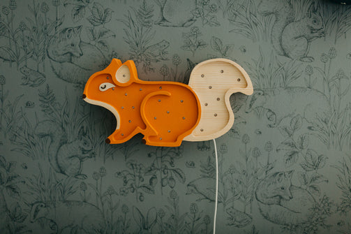 Little Lights Squirrel lampe i træ - flere farver