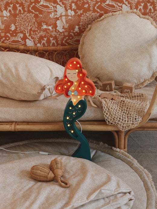 Little Lights Mermaid lampe i træ - flere farver