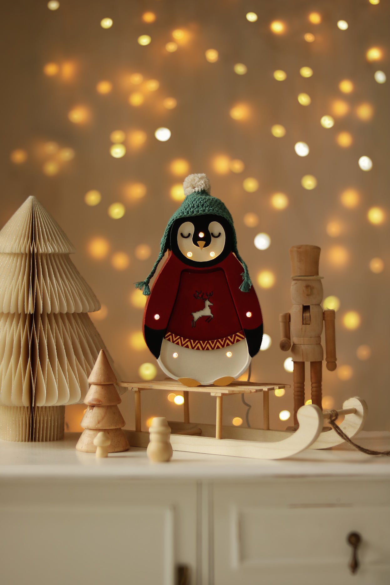 Little Lights Baby Penguin Mini lampe i træ - flere farver