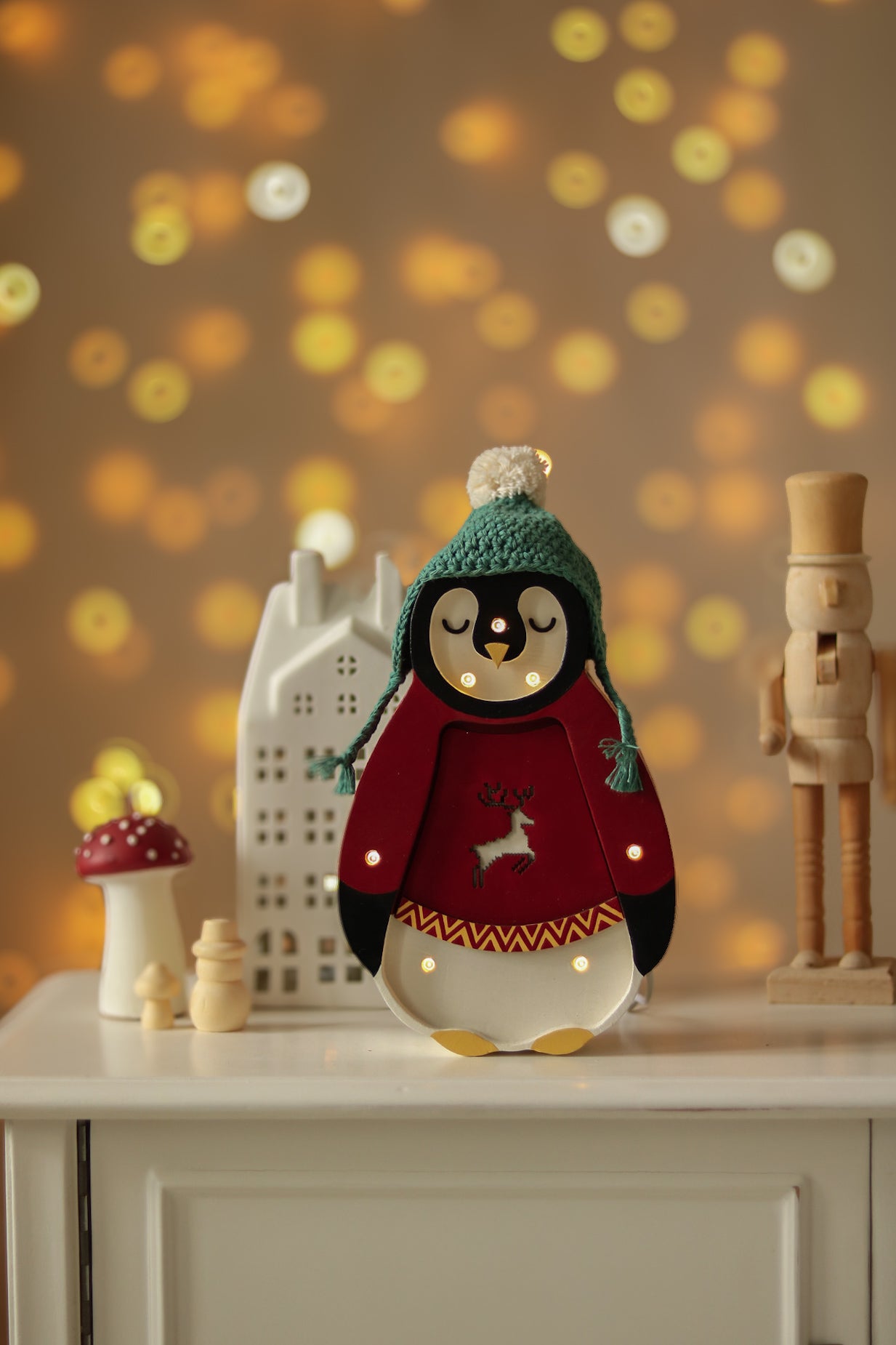 Little Lights Baby Penguin Mini lampe i træ - flere farver
