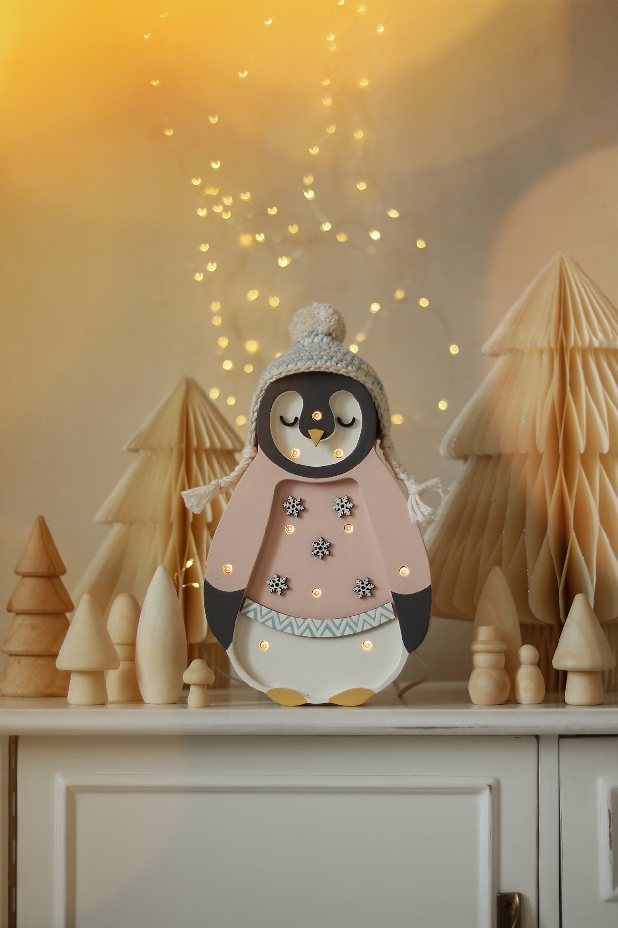 Little Lights Baby Penguin Mini lampe i træ - flere farver