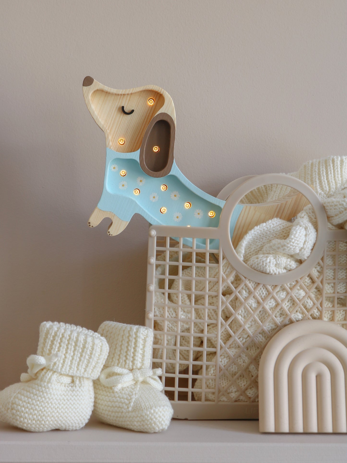 Little Lights Puppy Mini lampe i træ - flere farver