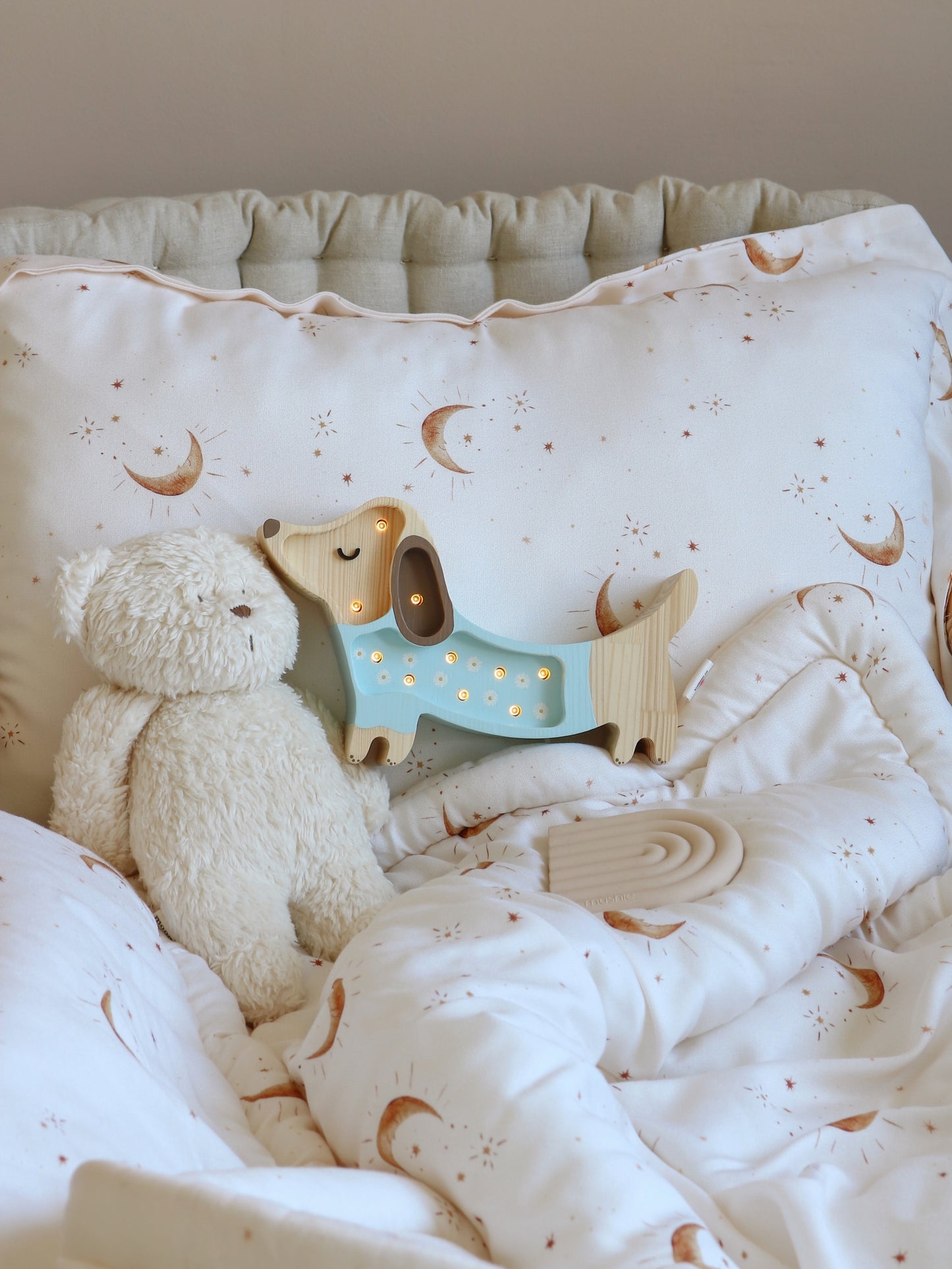 Little Lights Puppy Mini lampe i træ - flere farver