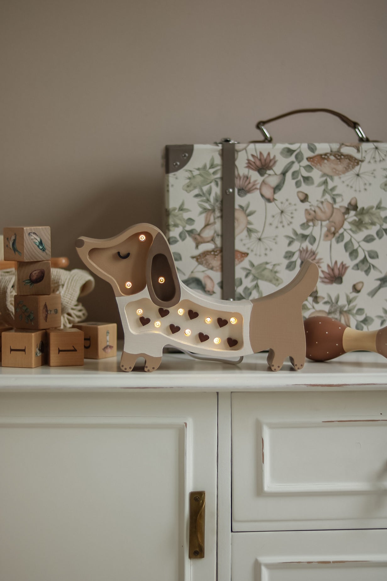 Little Lights Puppy Mini lampe i træ - flere farver