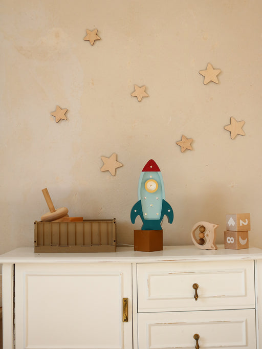 Little Lights Space Rocket Mini lampe i træ - flere farver