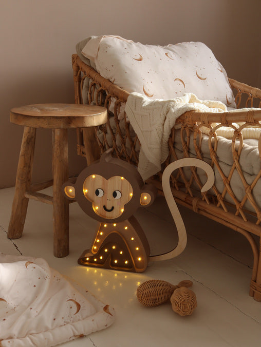 Little Lights Monkey lampe i træ - flere farver