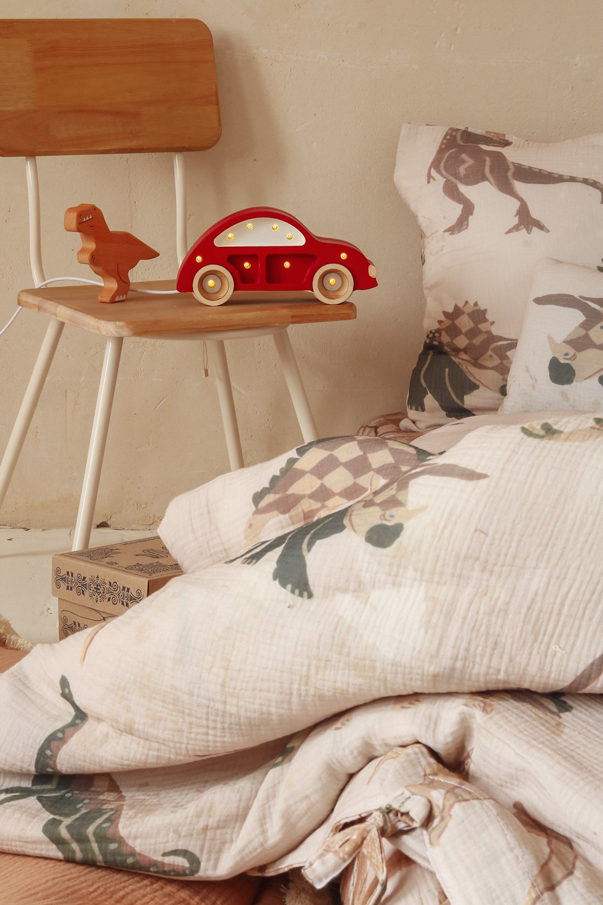 Little Lights Beetle Car Mini lampe i træ - flere farver