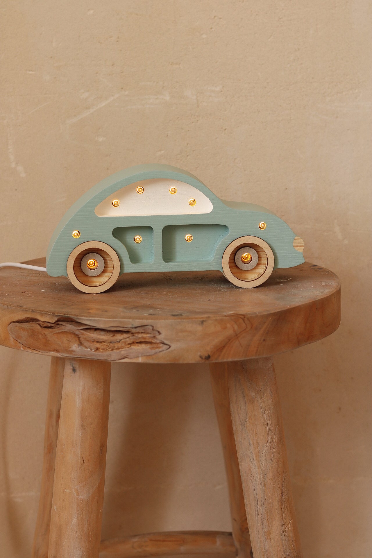 Little Lights Beetle Car Mini lampe i træ - flere farver