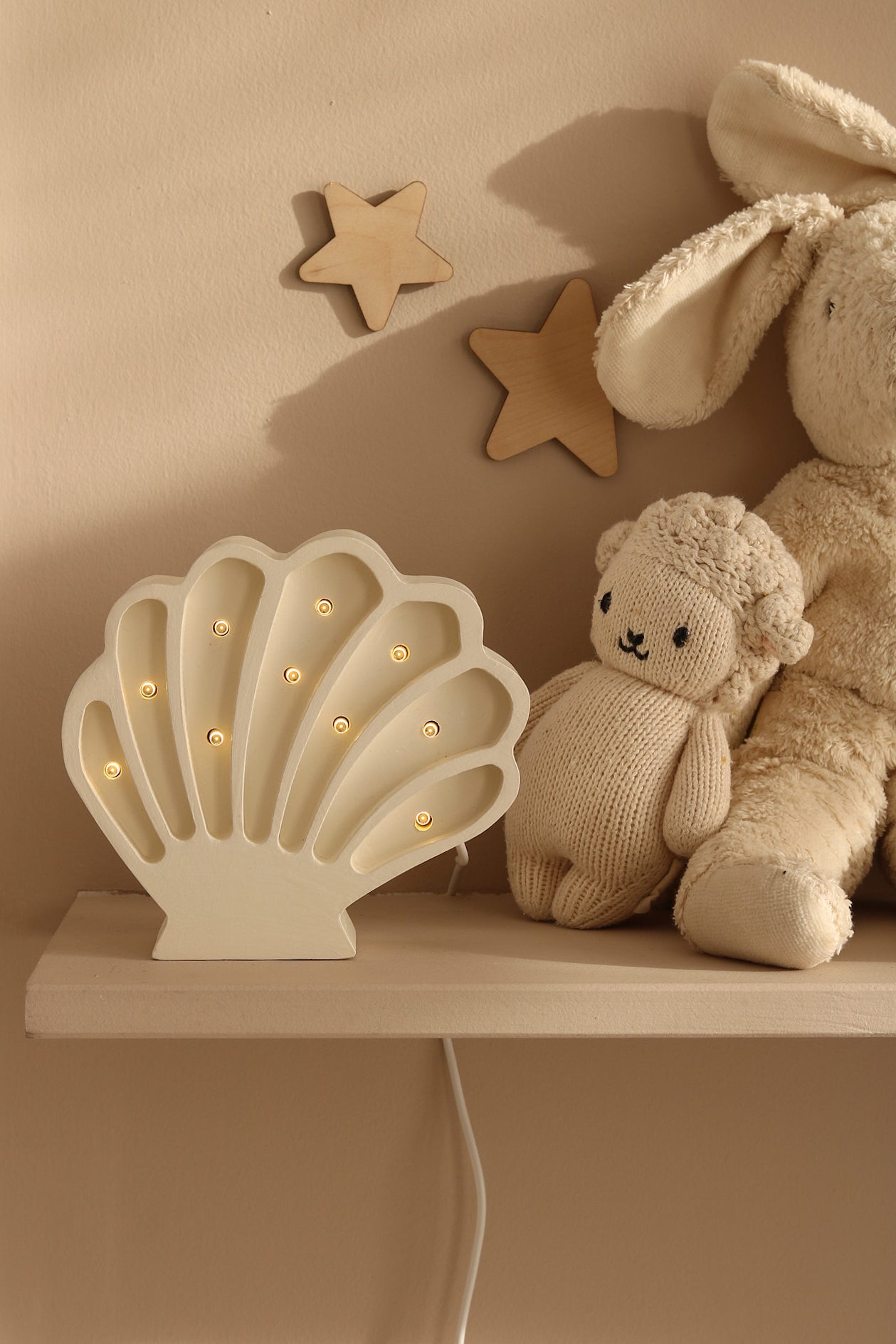 Little Lights Seashell lampe i træ - flere farver