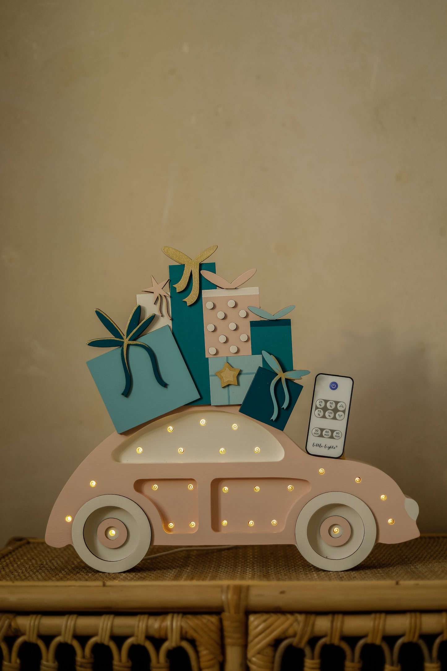 Little Lights Beetle Car lampe i træ - flere farver