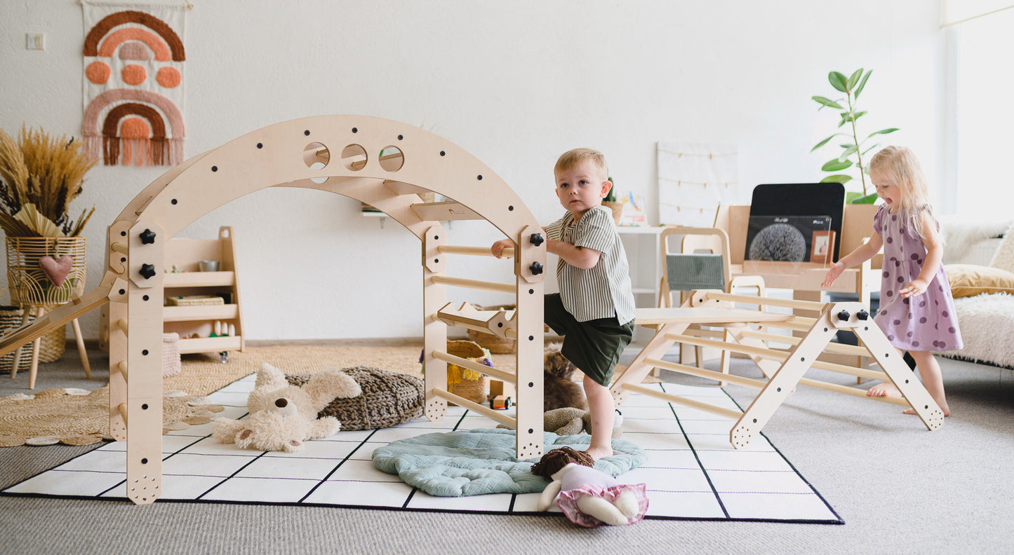 Luula Hilltown Montessori Klatresæt – 2 Klatretrekanter, Balancebue og Rampe uden Madras