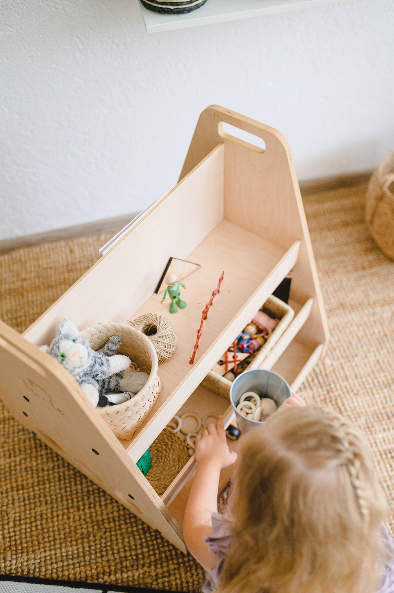Luula Berta Montessori Bogreol på Hjul – Opbevaring og Rolleleg