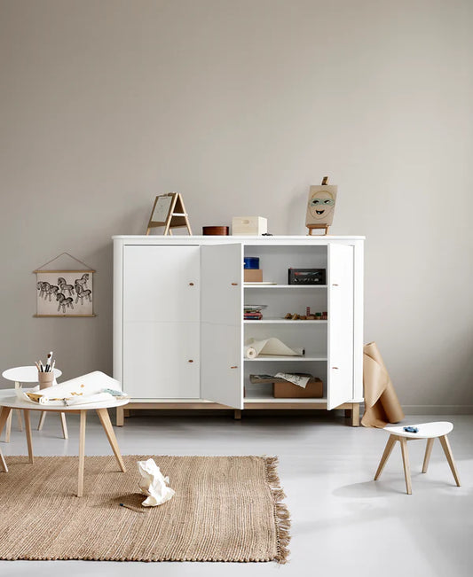 Oliver Furniture Wood multiskab med 3 døre – hvid/eg