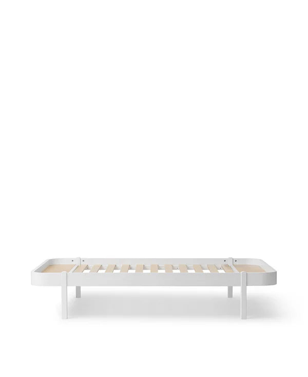 Oliver Furniture Wood Lounger seng 120x200 cm – hvid