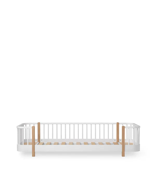Oliver Furniture Wood Original gulvseng 90x200 cm – hvid/eg
