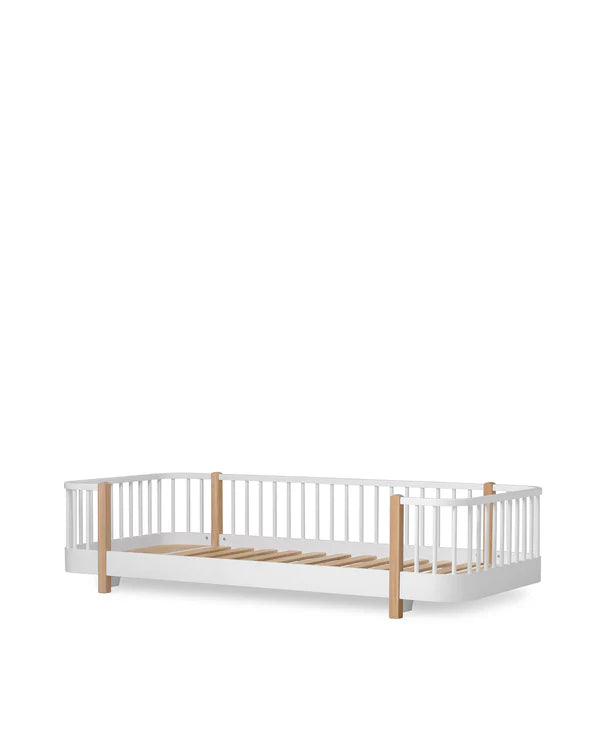 Oliver Furniture Wood Original gulvseng 90x200 cm – hvid/eg