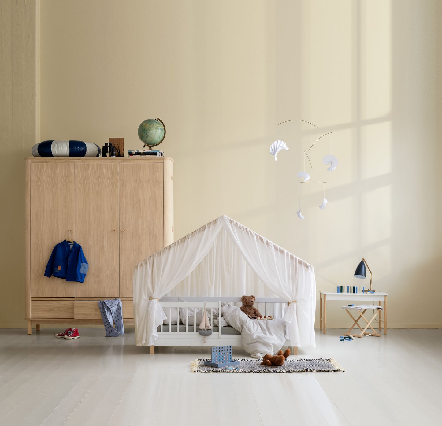 Oliver Furniture Wood Mini+ husseng – hvid/eg