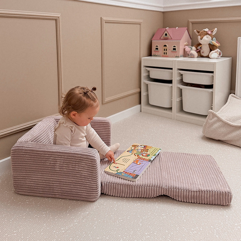 Plush Nest Cubie foldbar lænestol til børn i premium fløjl – lyserød