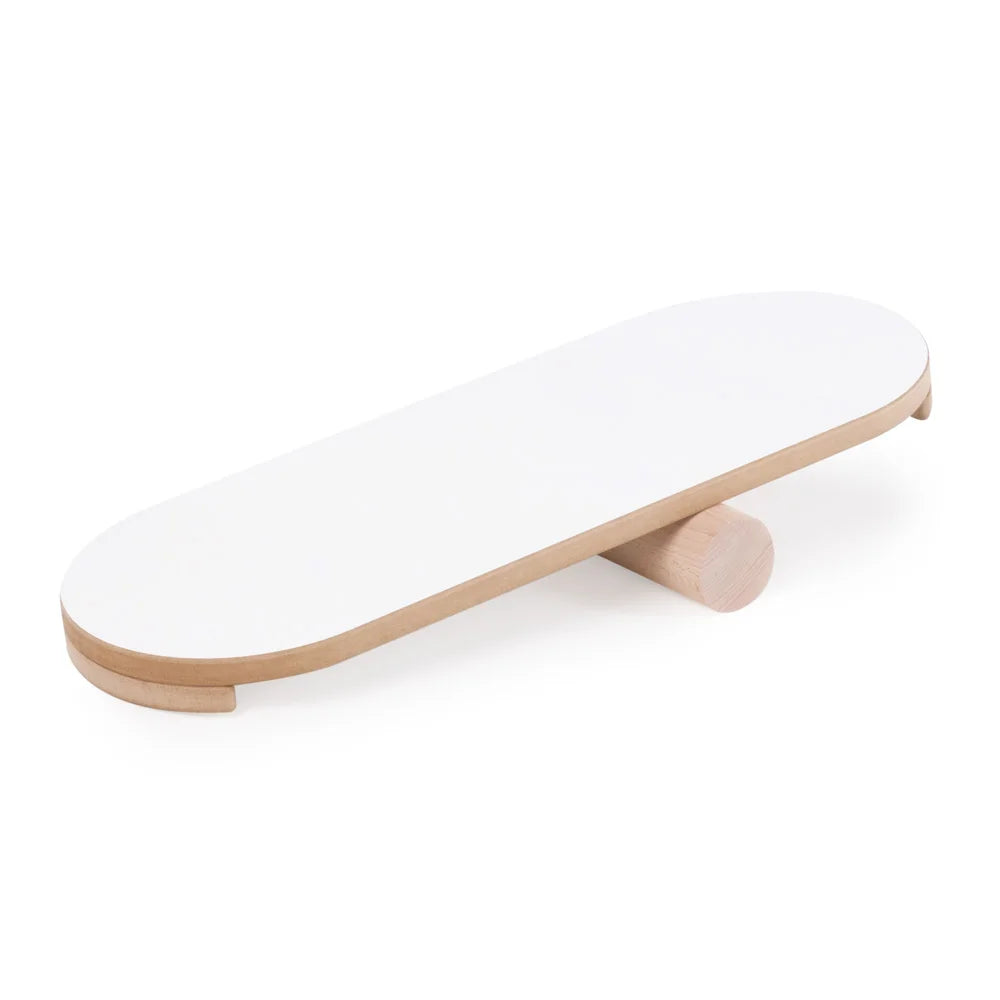Plush Nest balancebræt til børn – hvid (60x22 cm, træ)