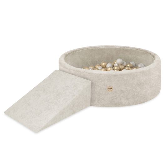 Plush Nest tumlesæt med boldbassin, skumtrekant og 200 bolde – premium chenille – Beige