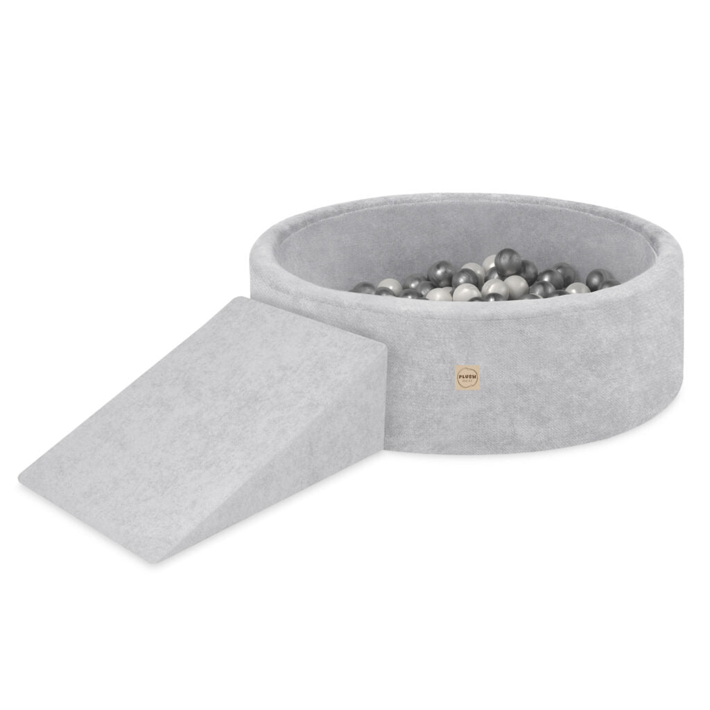 Plush Nest tumlesæt med boldbassin, skumtrekant og 200 bolde – premium chenille – Grå