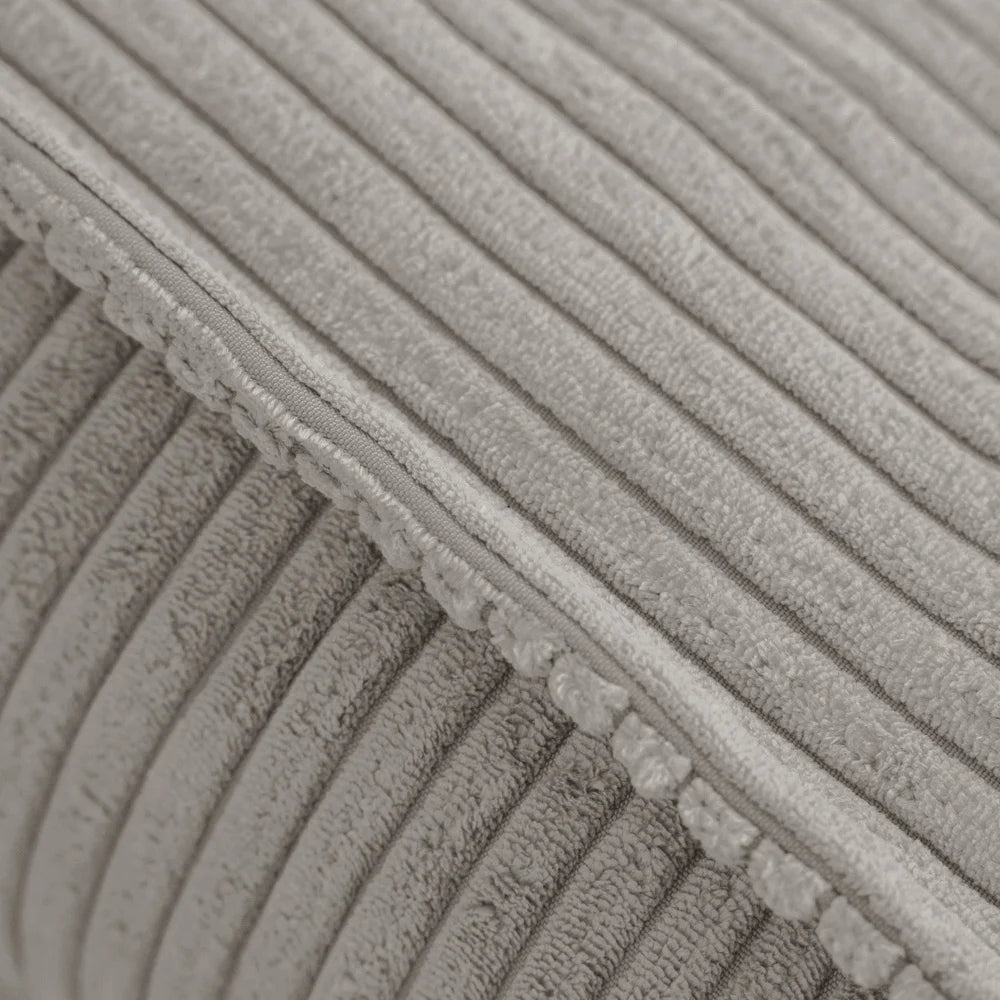 Plush Nest Puff – gulvpude 60x60 cm i beige fløjl