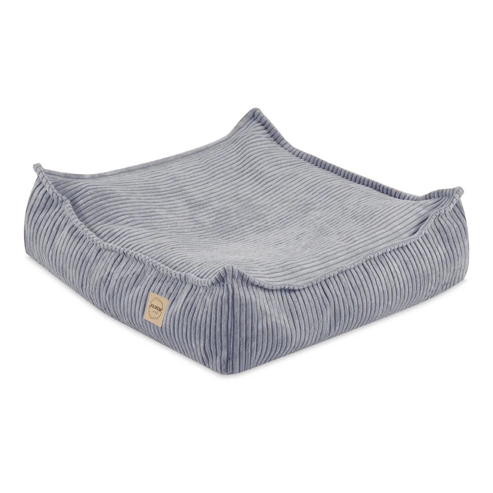 Plush Nest Puff – gulvpude 60x60 cm i grå fløjl