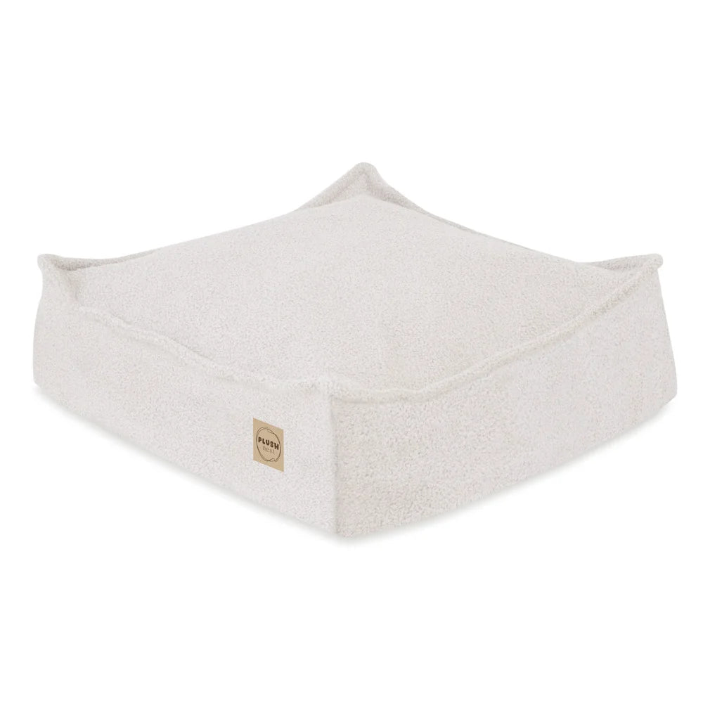 Plush Nest Puff – gulvpude 60x60 cm i cream lammeskind