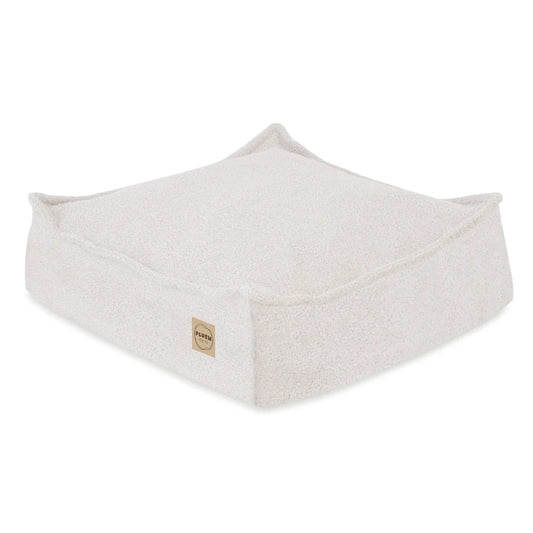 Plush Nest Puff – gulvpude 60x60 cm i cream lammeskind