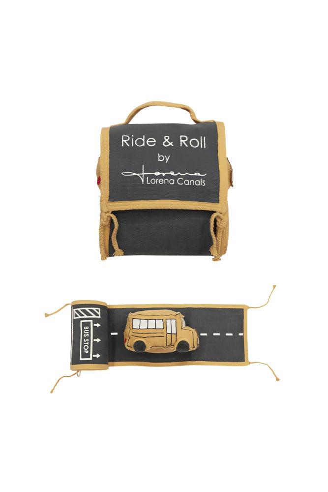 Lorena Canals Green Toy Ride & Roll School Bus – busleg og rolleleg