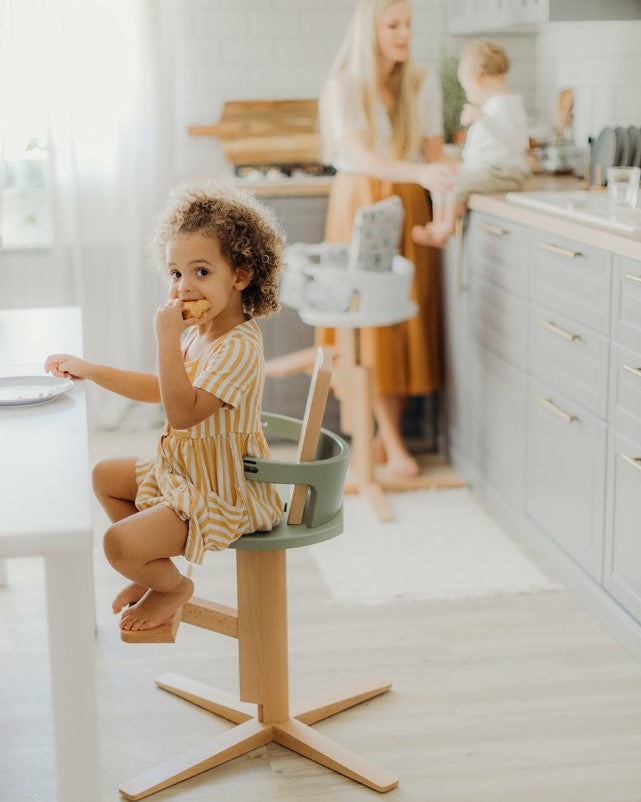 Norstol Peak højstol med babyindsats – olive green