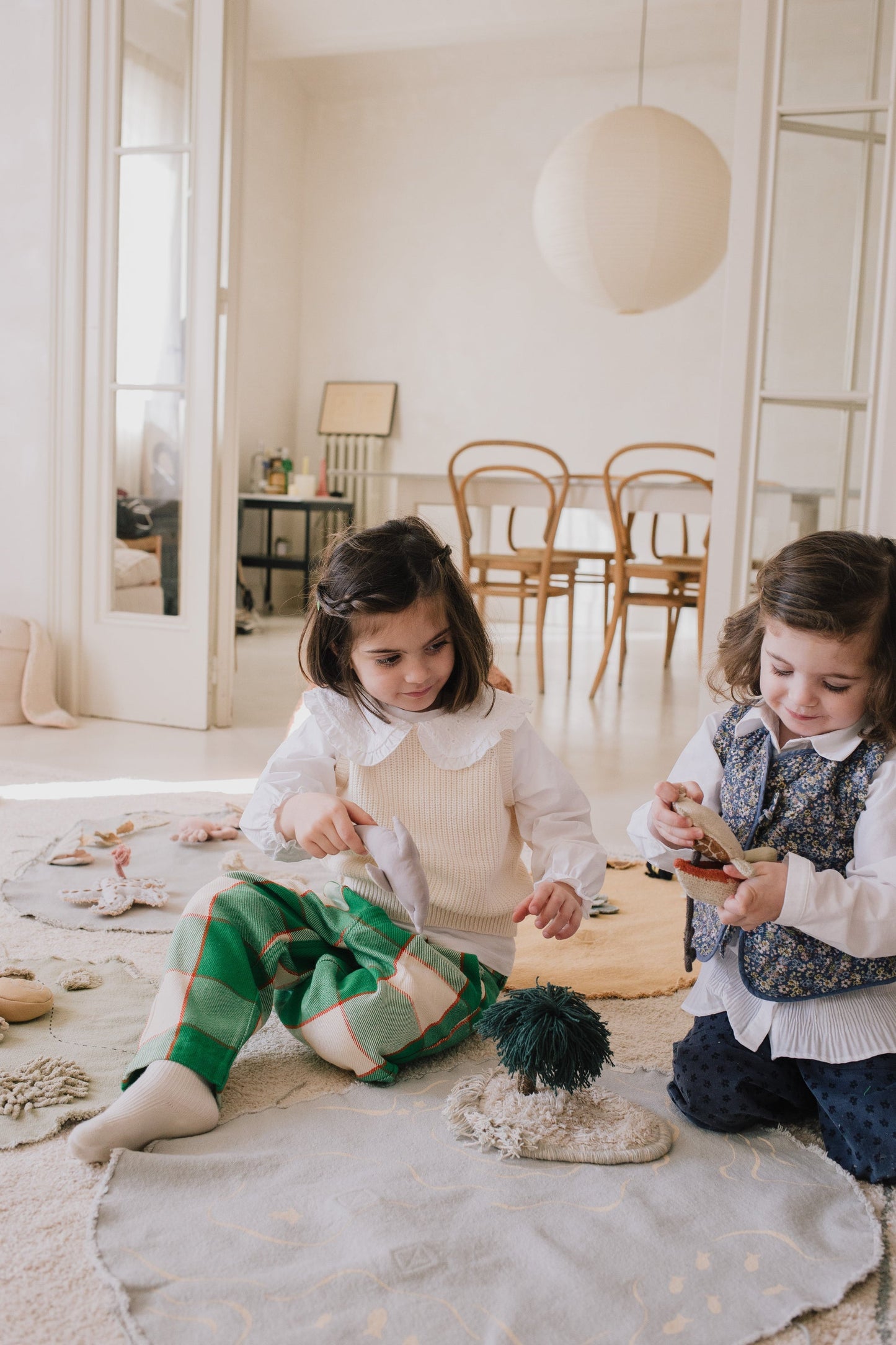 Lorena Canals Small World Green Toy The Island – legesæt med ø og hav