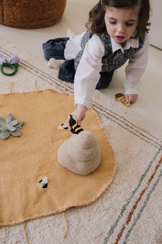 Lorena Canals Small World Green Toy Nectar to Honey – legesæt med bier og honning