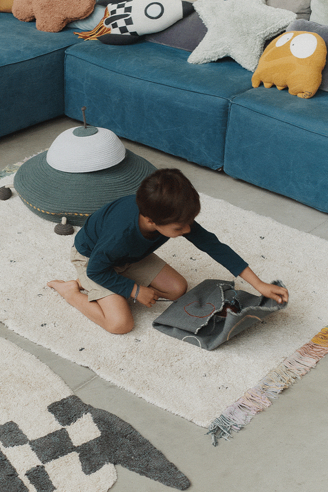 Lorena Canals Small World Green Toy Solar System – legesæt med solsystemet