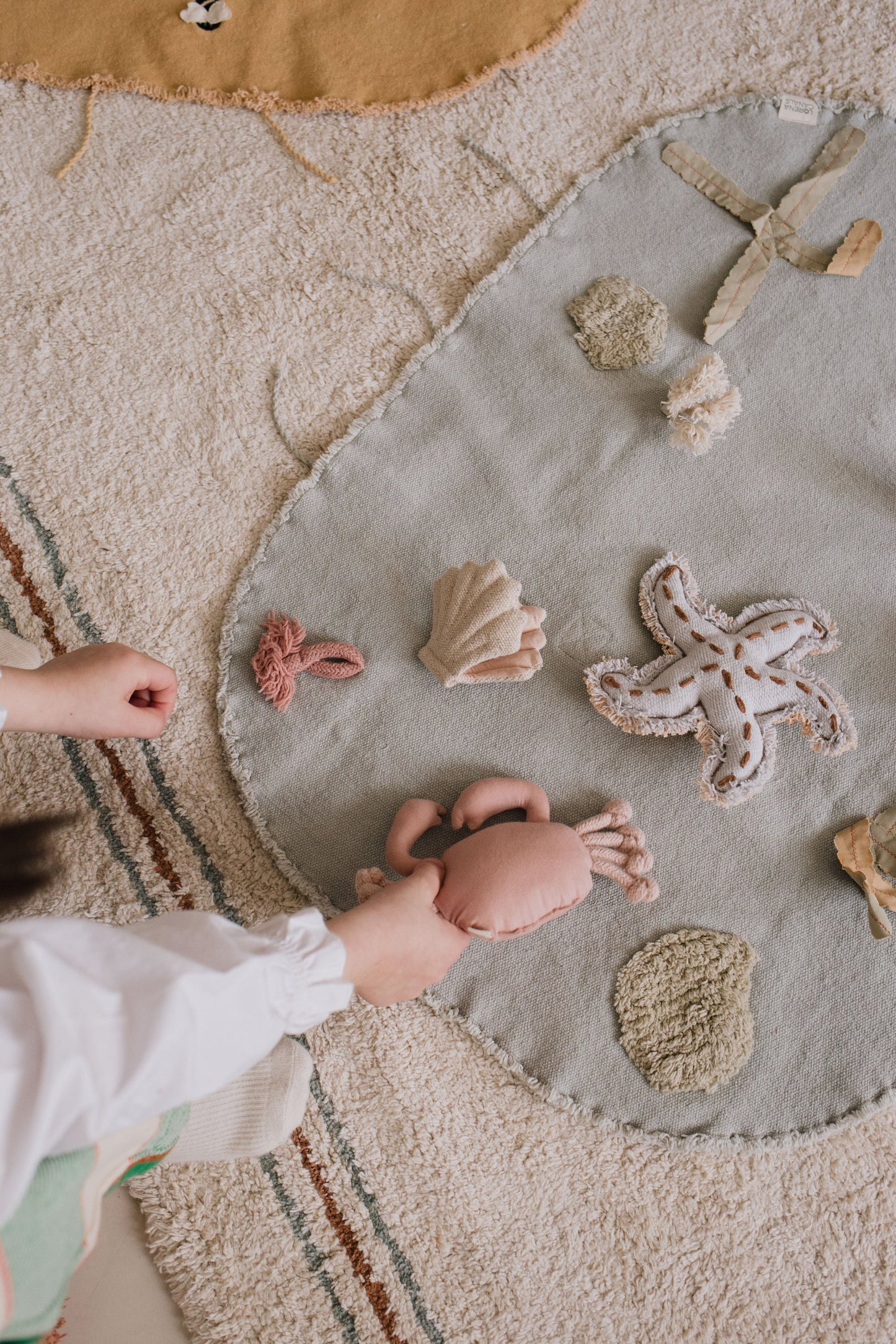 Lorena Canals Small World Green Toy Under the Sea – legesæt med havliv