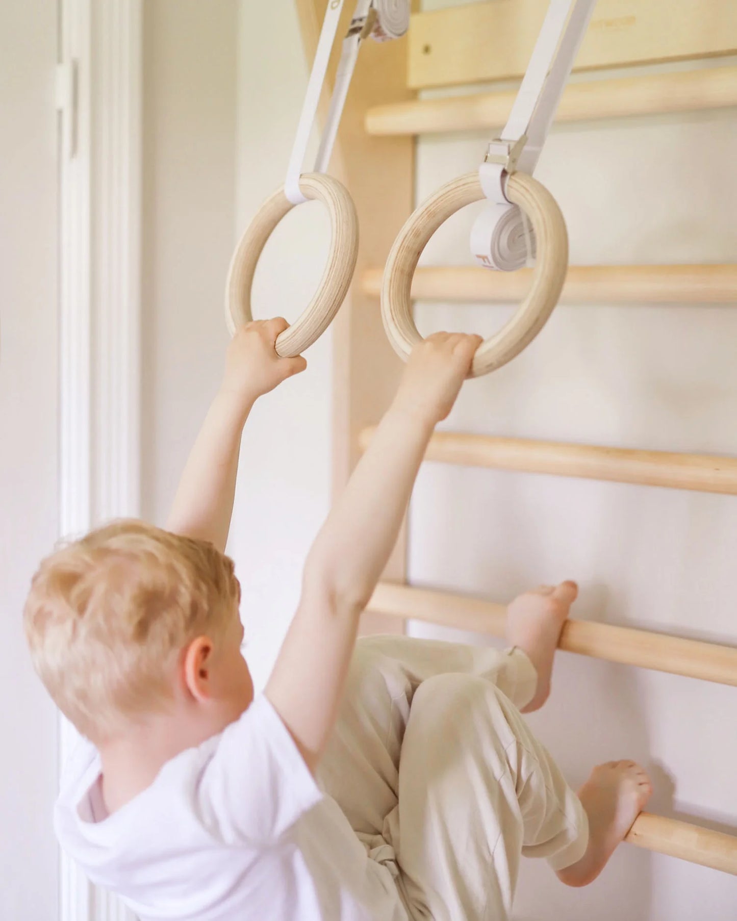 FitWood ULPU MINI gymnastikringe – hvid – sorte stropper