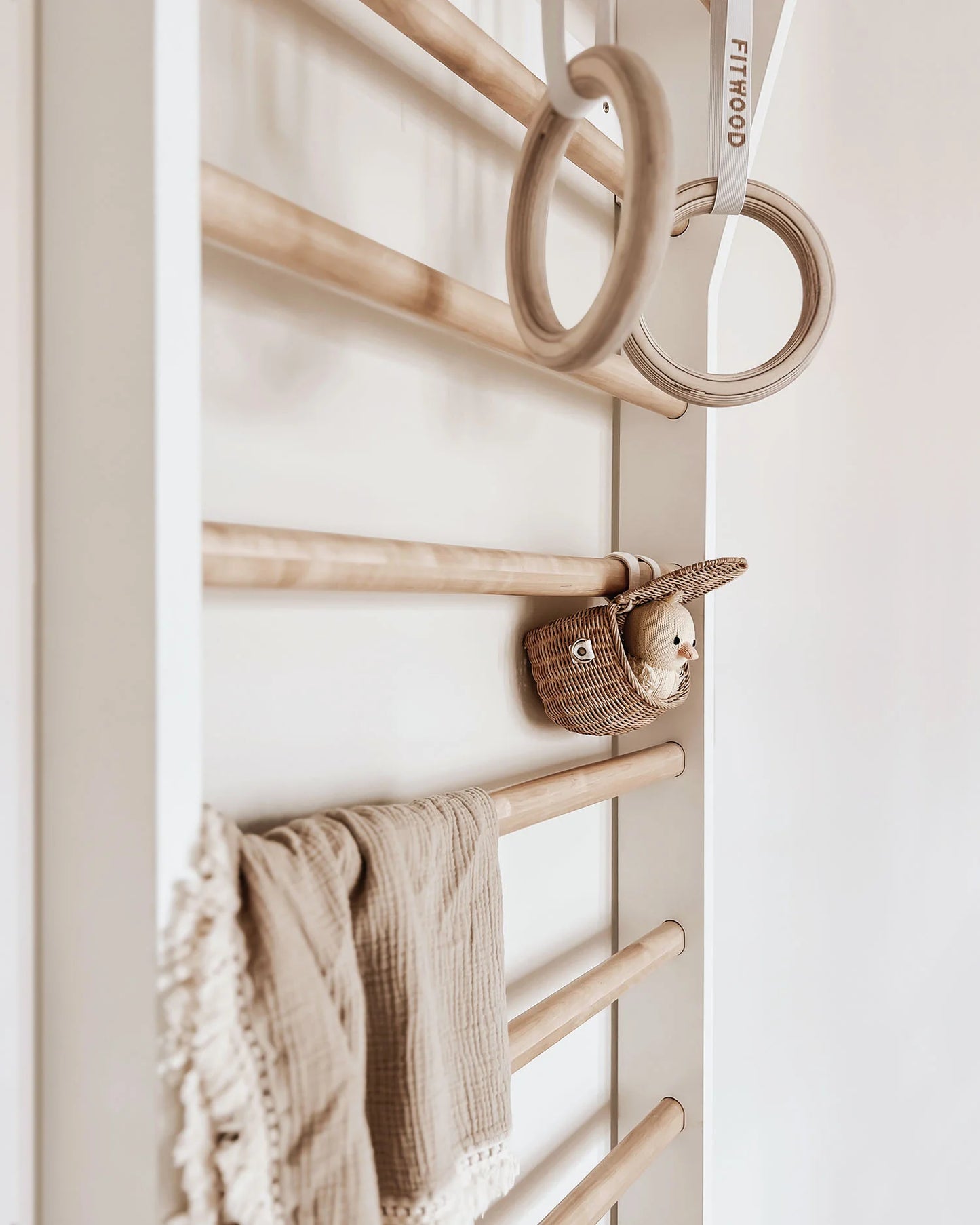 FitWood ULPU MINI gymnastikringe – hvid – sorte stropper