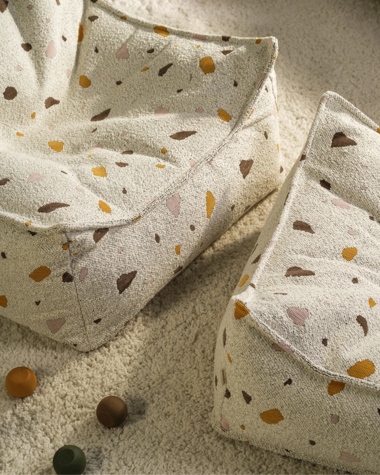 Wigiwama sækkestol i bouclé – Terrazzo Marble