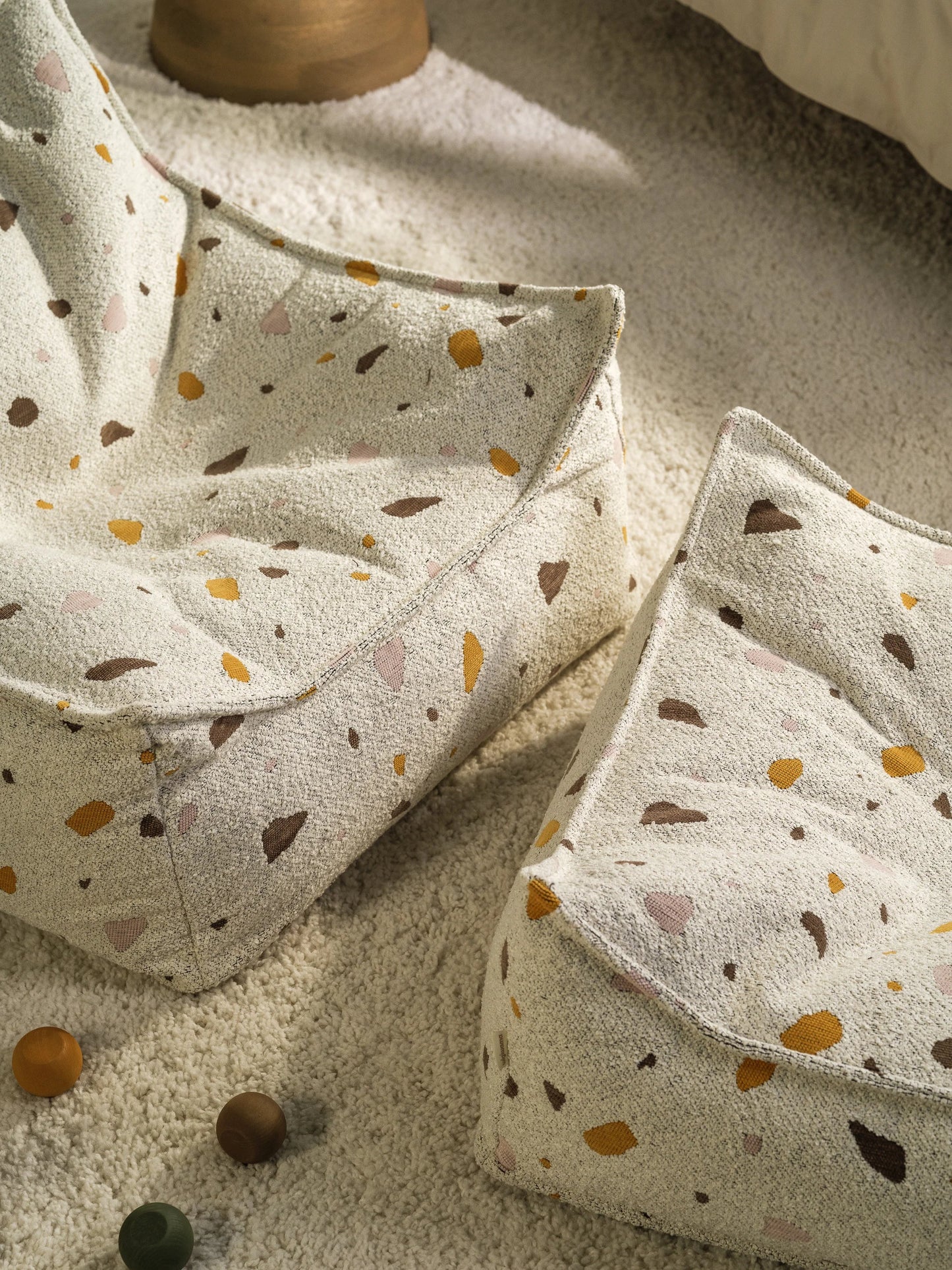 Wigiwama firkantet puf – Terrazzo Marble