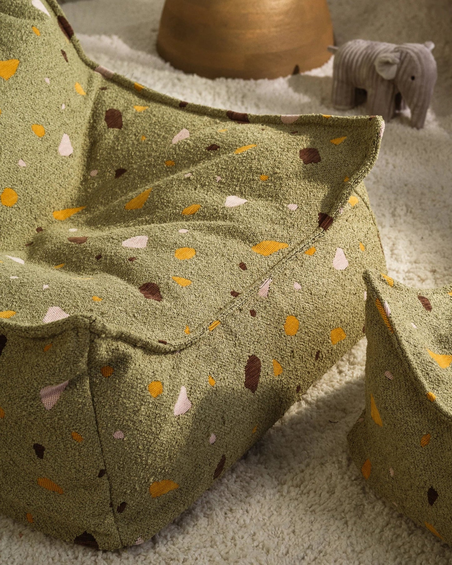 Wigiwama sækkestol i bouclé – Terrazzo Moss