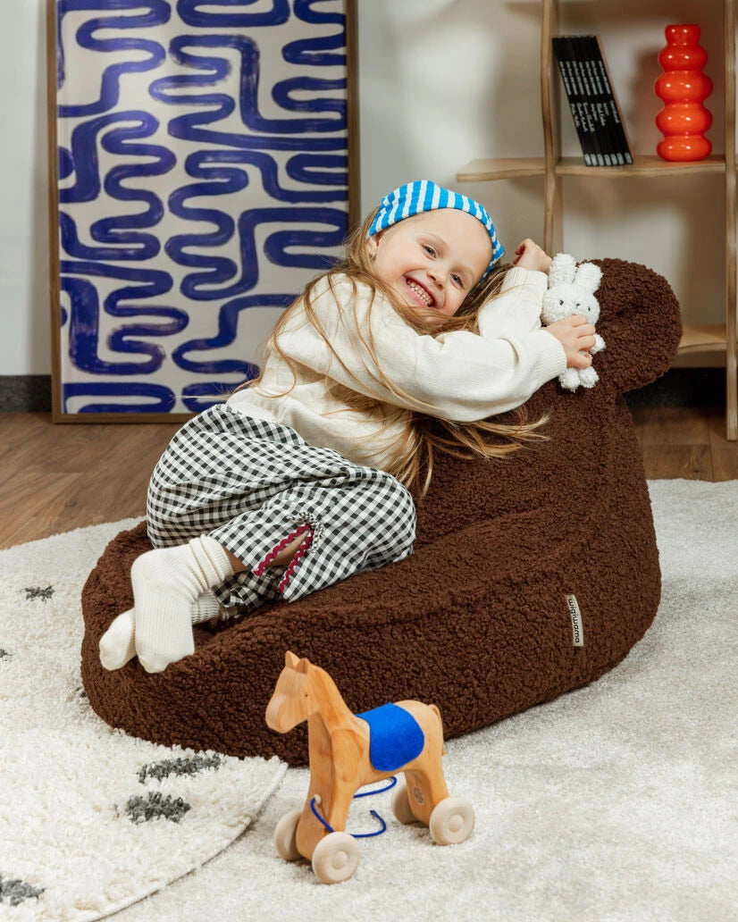 Wigiwama Bear sækkestol i teddy – Warm Hazel