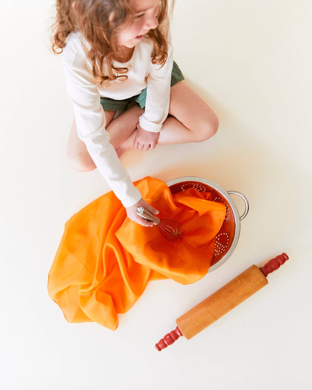 Sarah's Silks ensfarvet legesilke 90 x 90 cm – Orange