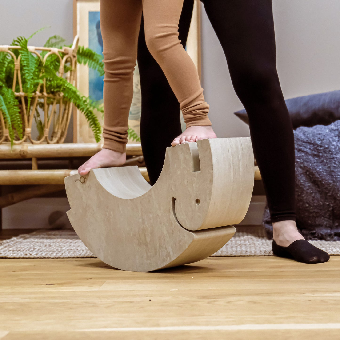 bObles Elefant M – Walnut