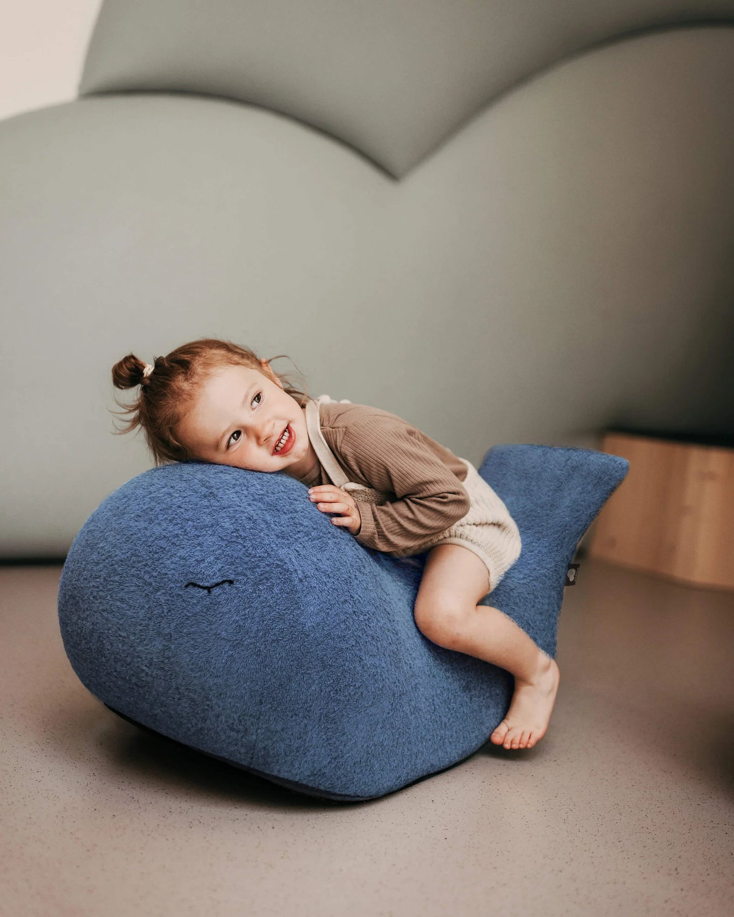 bada&bou – ba – den gyngende hval – ocean blue