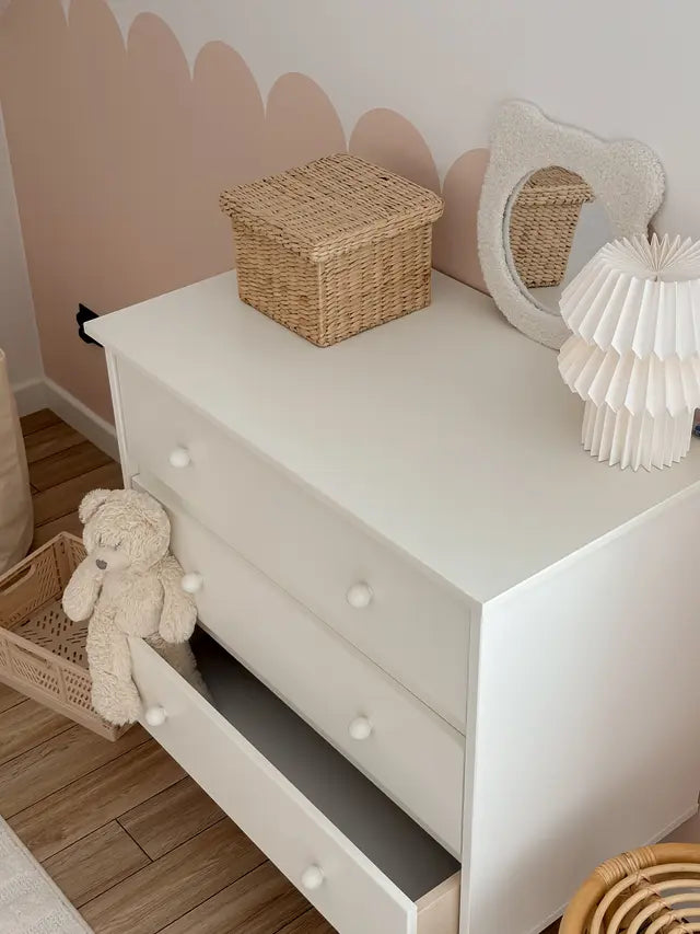 Wood Luck Design - Babushka - kommode med 3 skuffer – hvid