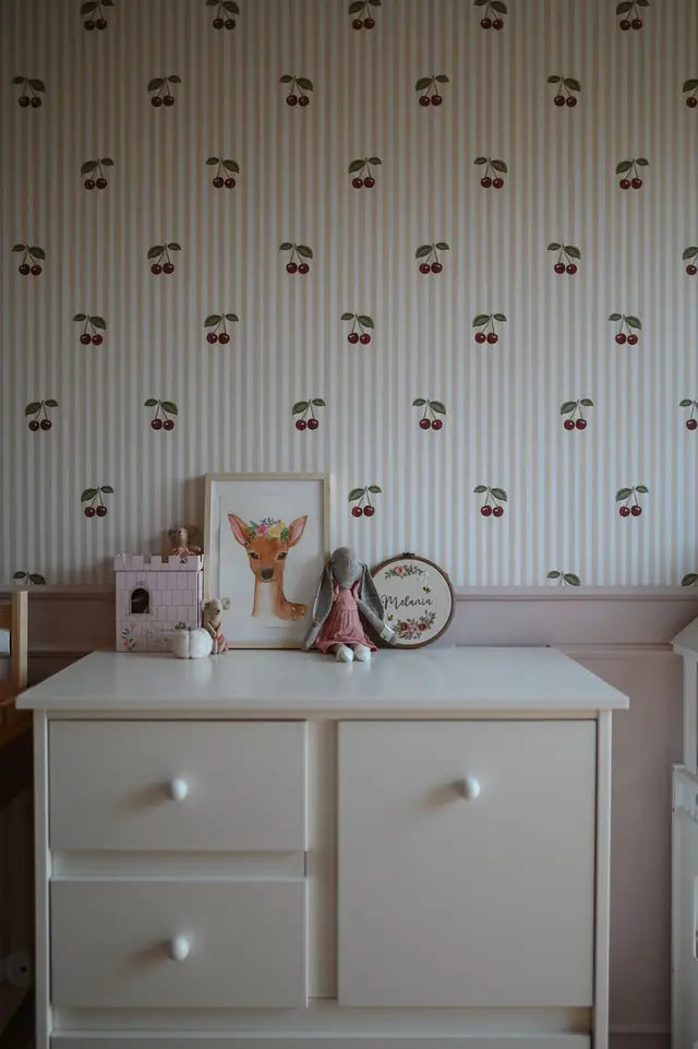 Wood Luck Design - Babushka - kommode med skuffer – hvid