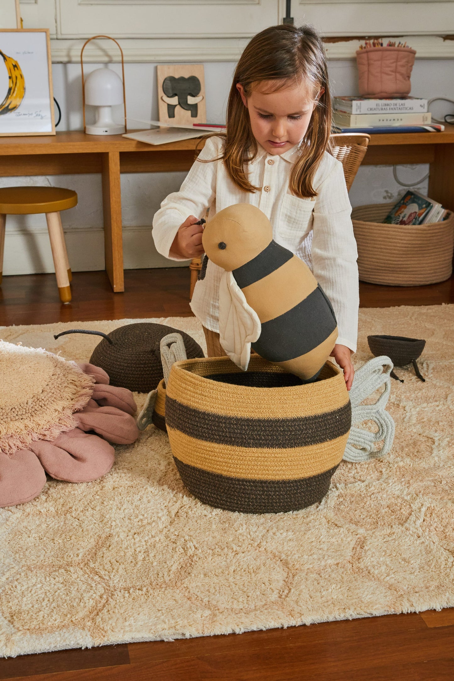 Lorena Canals opbevaringskurv – Mama Bee