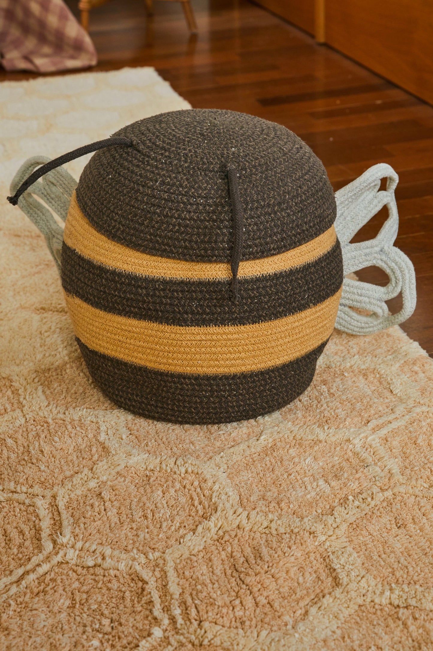 Lorena Canals opbevaringskurv – Mama Bee