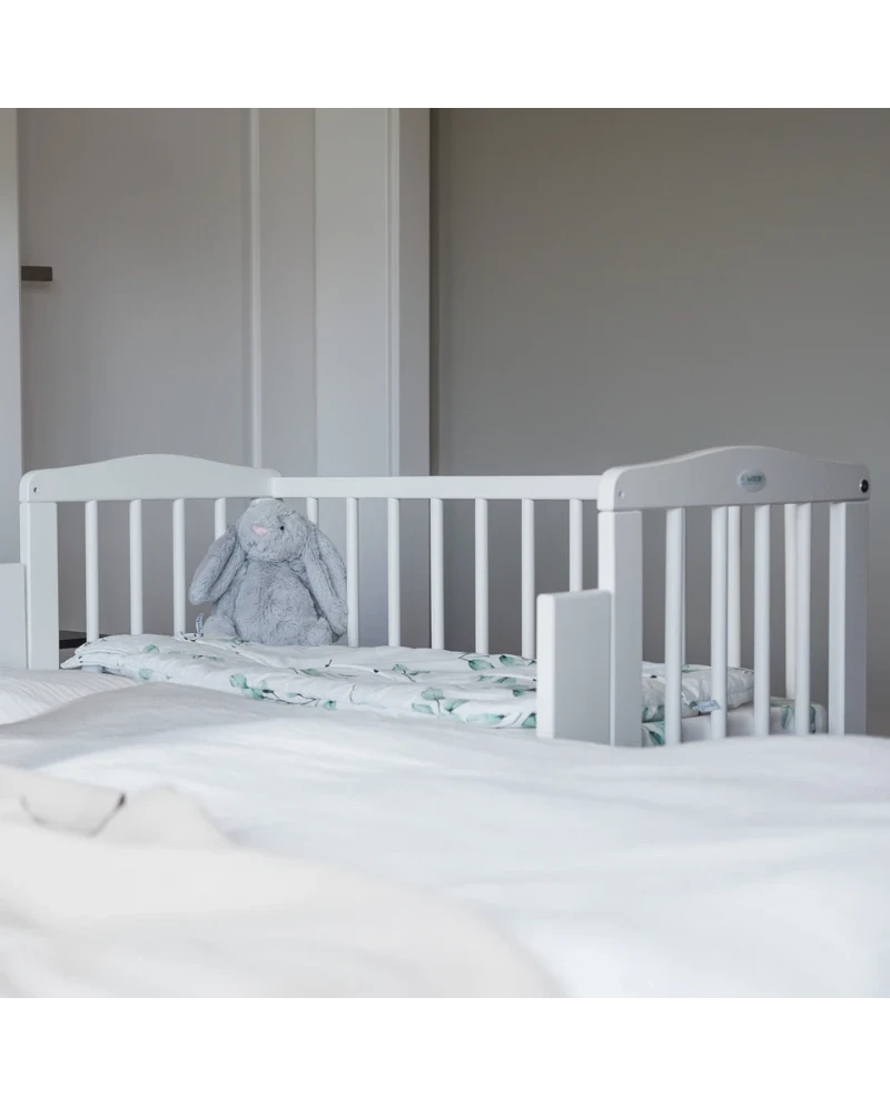 Waldin bedside crib 2-i-1 med madras – hvid